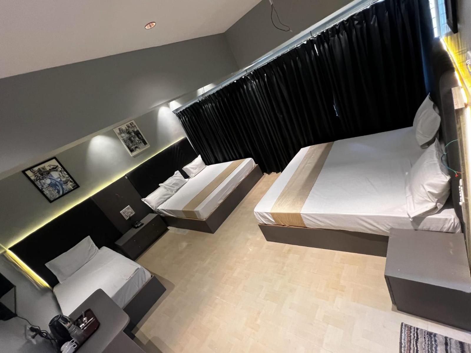 Hotel Dhanvantari Luxury Near Kokilaben Dhirubhai Ambani Hospital